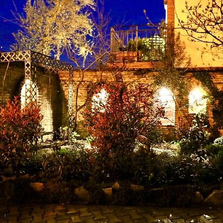 فندق أرتيستس ريزيدنس ان تبليسي المظهر الخارجي الصورة